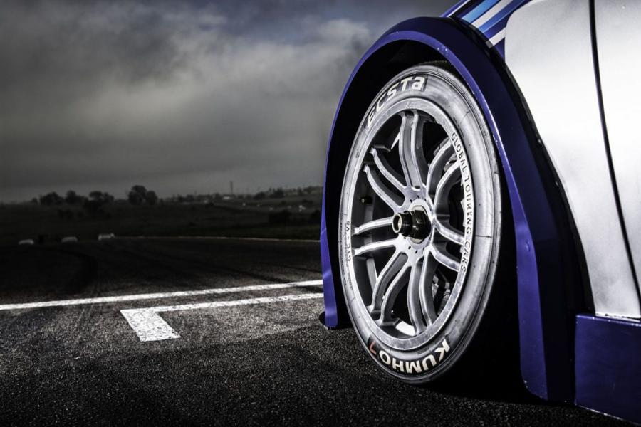  Ford Focus Sedan GTC V8 2014 года  (фото 4 из 5)